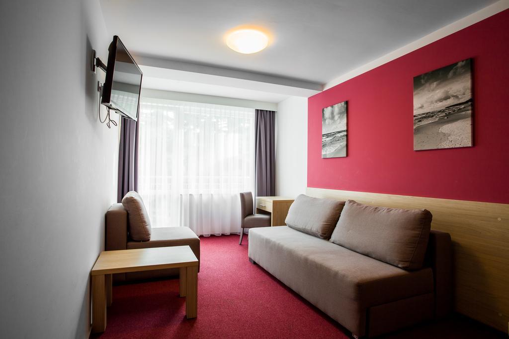Hotel *** Nat Krynica Morska Exterior foto